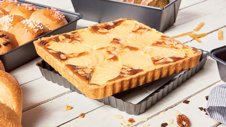 Foldable or Removable Metal Moulds and Trays
