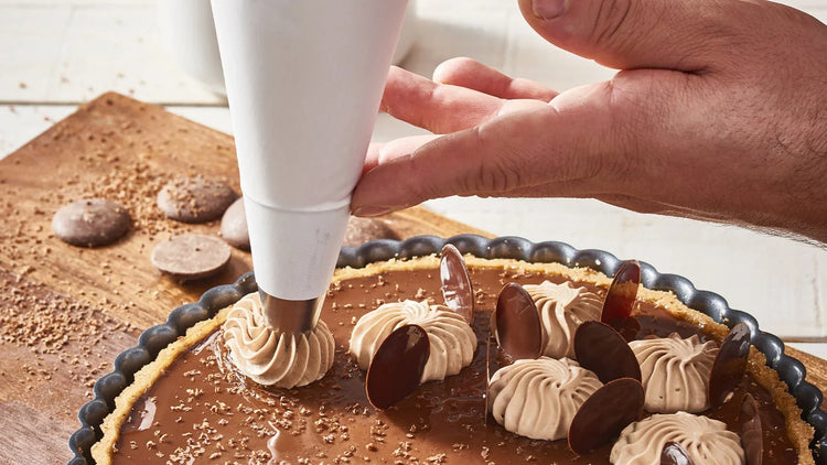 Pastry Nozzles and Pastry Bags