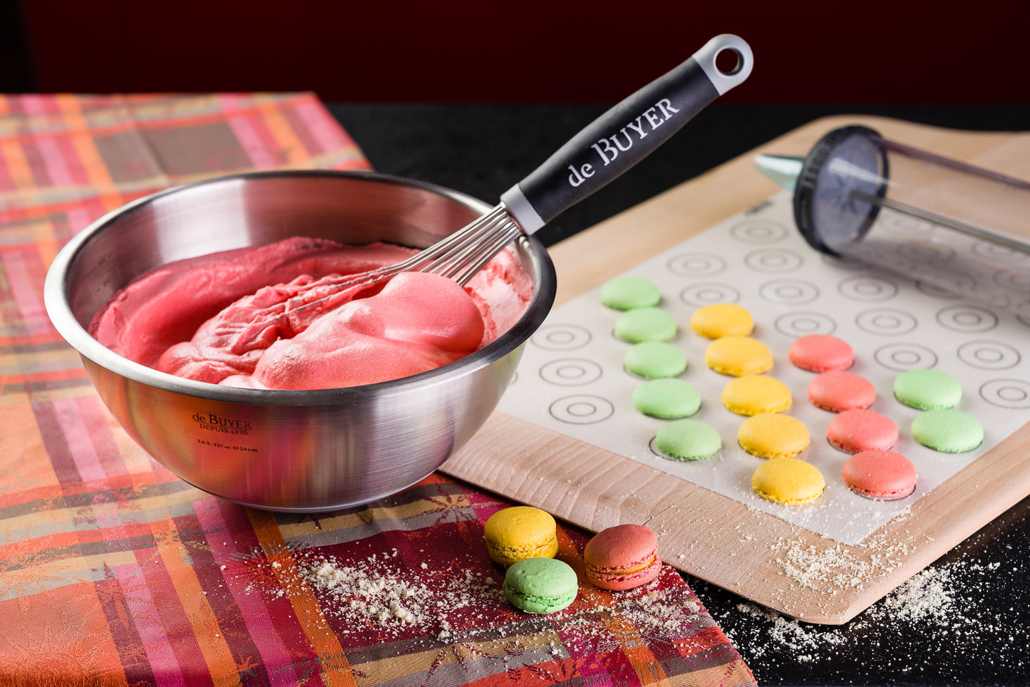 De Buyer Hemispherical 24cm Pastry Bowl with Silicone Base